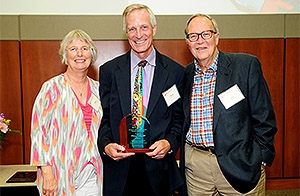 Tillman Farley, MD, (center) the son of Gene and Linda Farley, was the 2014 Eugene Farley Visiting Professor.
