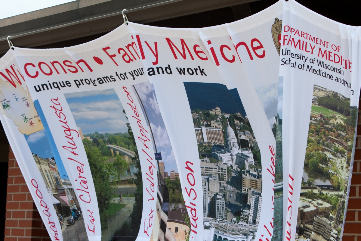 uw-smph-department-of-family-medicine-40th-anniversary-celebration_4841787918_o  